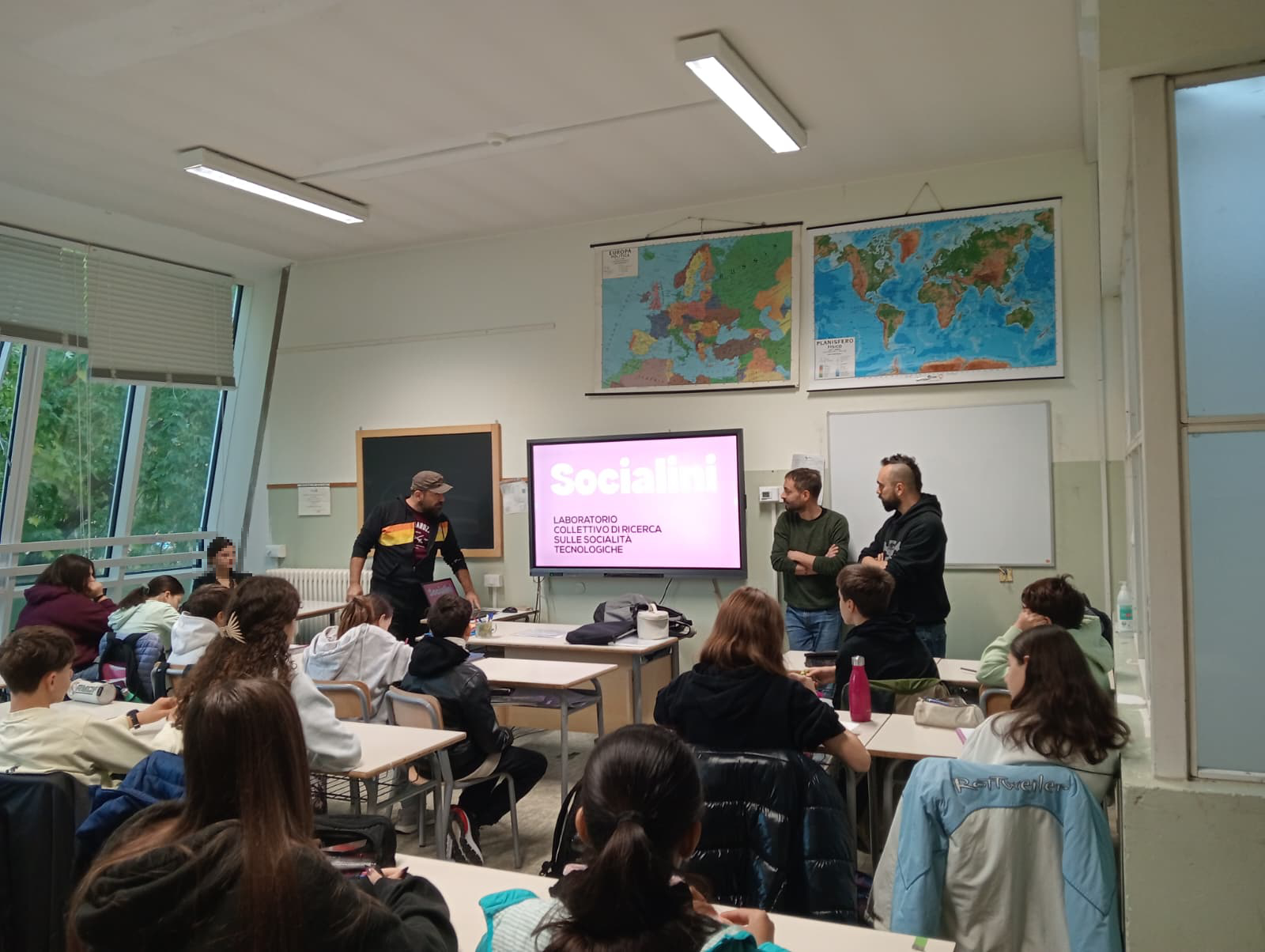 Kzk, Morloi e Kenobit all'opera in classe