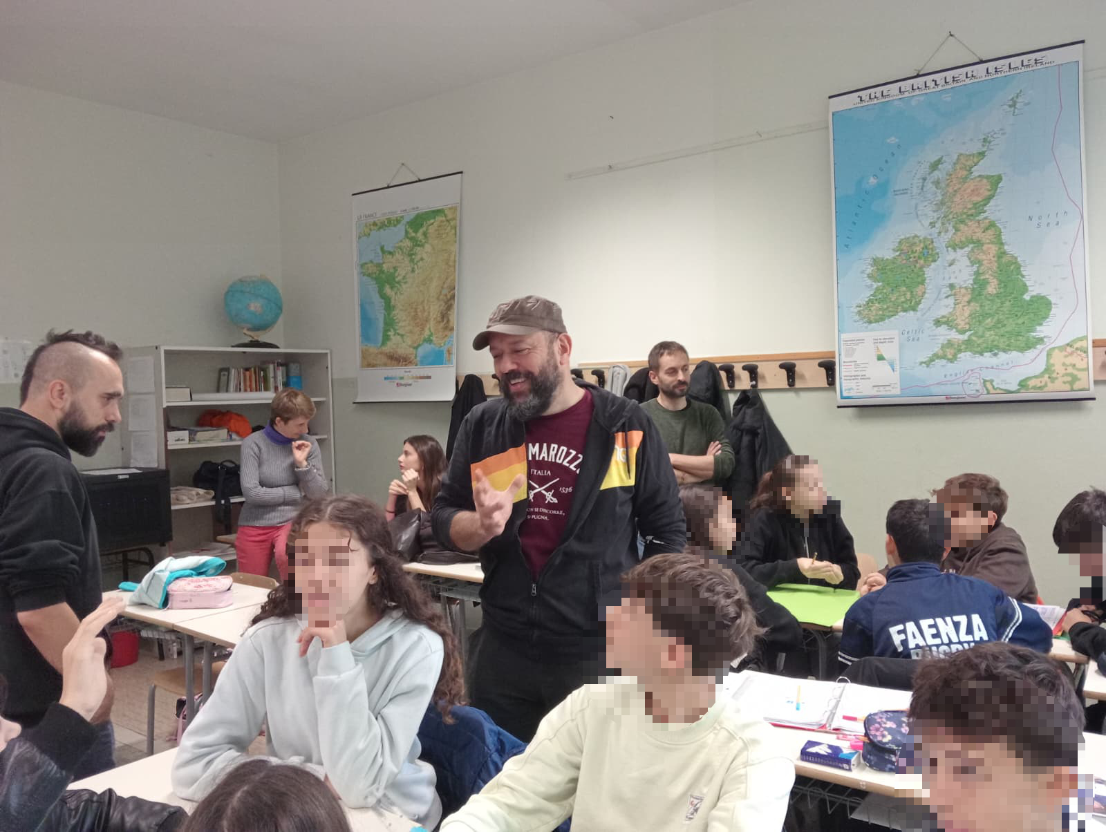 Qualche spiegazione durante i lavori di gruppo